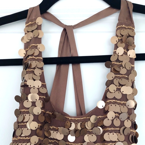 Luxury Dress - Picture 3 of 11